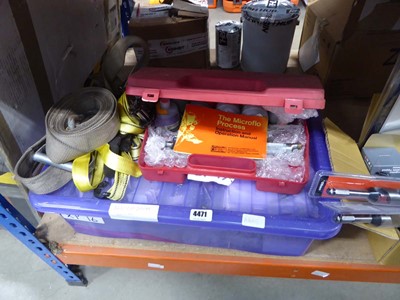 Lot 4471 - Assortment of items to include ratchet straps,...