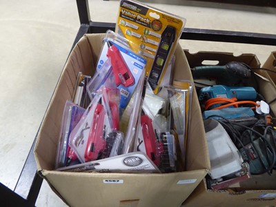 Lot 4562 - Box of assorted items, to include Johnson...