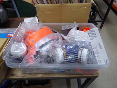 Lot 4563 - Lot containing assortment of items, to include...