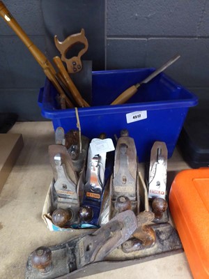 Lot 4512 - Assortment of carpenters tooling to include a...