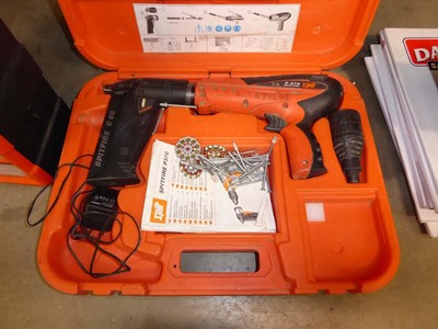 Lot 4522 - Spit cordless screw gun with charger