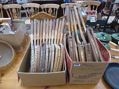 Lot 5135 - Qty of vintage tennis rackets