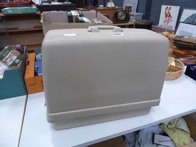 Lot 5208 - Cased electric New Home sewing machine