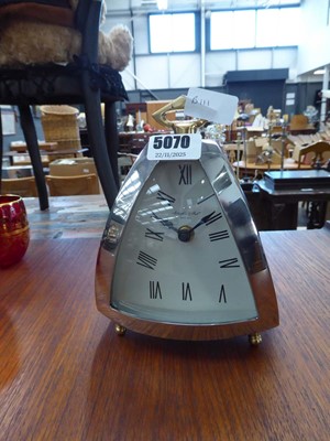 Lot 5070 - Quartz mantel clock