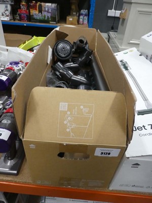 Lot 3128 - Samsung Jet Series 75e cordless stick vacuum,...