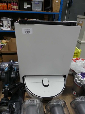 Lot 3139 - Samsung robotic vacuum cleaner - no charger