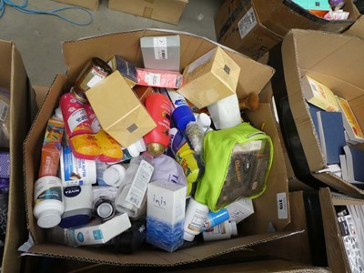 Lot 3175 - Box of mixed toiletries and cosmetics