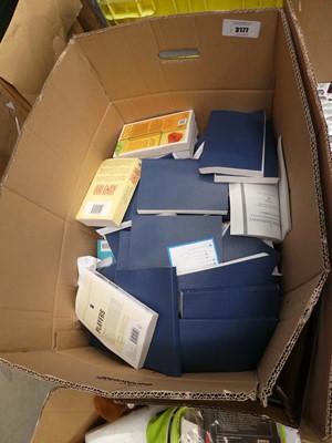 Lot 3177 - Large box of various books