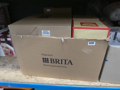 Lot 3235 - Box of design a bear accessories