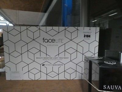 Lot 3184 - Beauty Boost treatment light mask