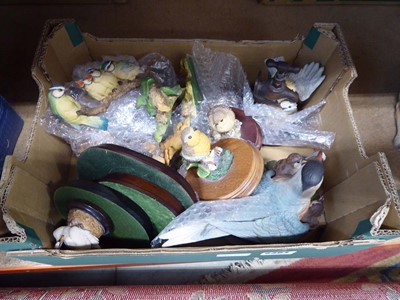 Lot 5364 - Box containing resin bird figures