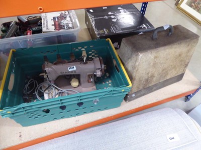 Lot 5346 - 2 Singer sewing machines