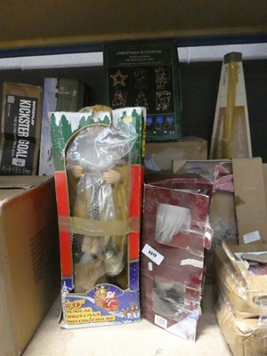 Lot 3313 - Mixed lot containing various Christmas...