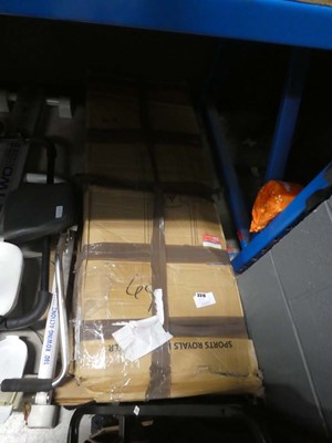 Lot 3316 - Sport pull up and dips stand