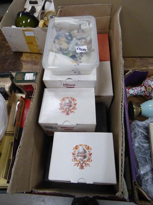 Lot 5447 - Box containing Lilliput Lane cottages and Wade...