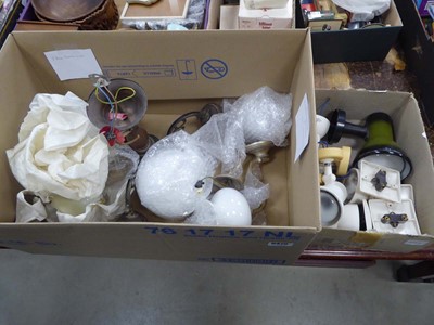 Lot 5475 - 2 boxes containing various light fittings