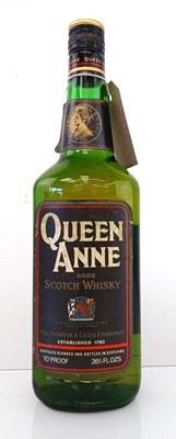 Lot 162 - A bottle of Queen Anne Rare Scotch Whisky...