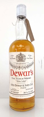Lot 167 - A bottle of Dewar's "White Label" Fine Scotch...