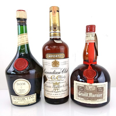 Lot 195 - 3 bottles, 1x Canadian Club Whisky One Quart...