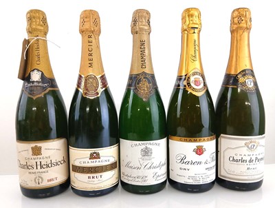 Lot 326 - 5 old bottles of Champagne, 1x Charles...