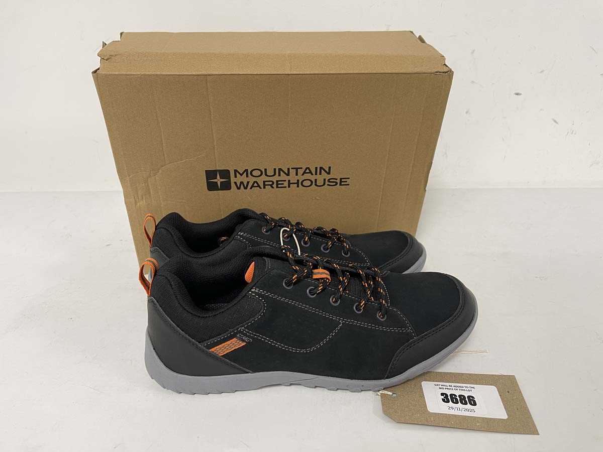 Lot 3686 - Mountain Warehouse phantom II outdoor trainers...