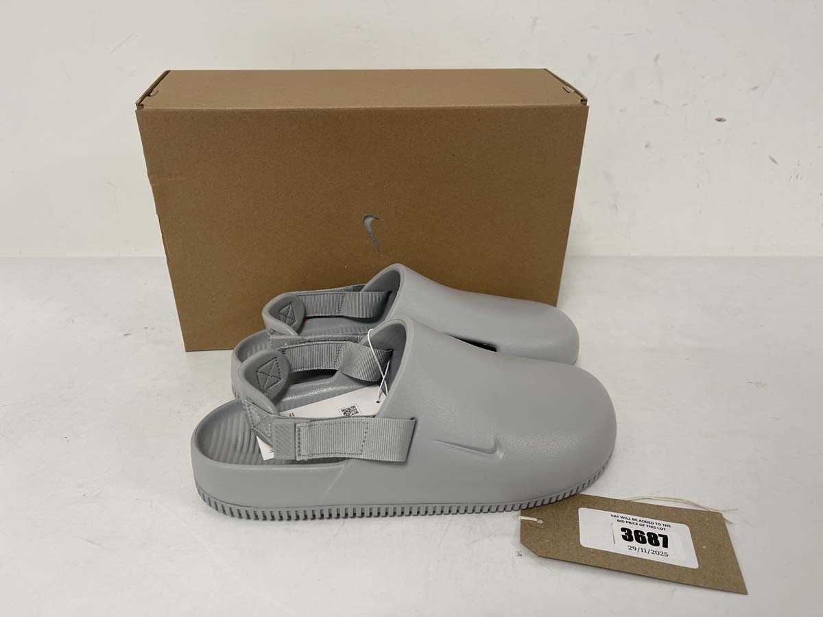 Lot 3687 - Nike calm mule sandals in grey size UK7 - boxed