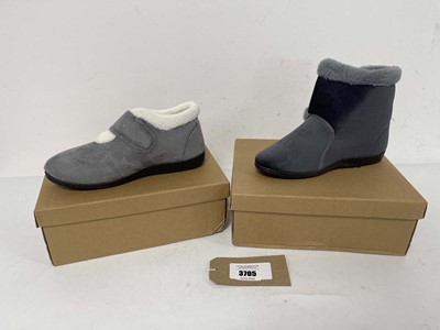 Lot 3705 - 2x Boxed pairs of County Classics slippers...