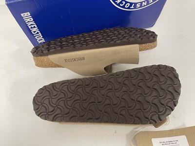 Lot 3714 - Birkenstock arizona bs sandals in beige size...