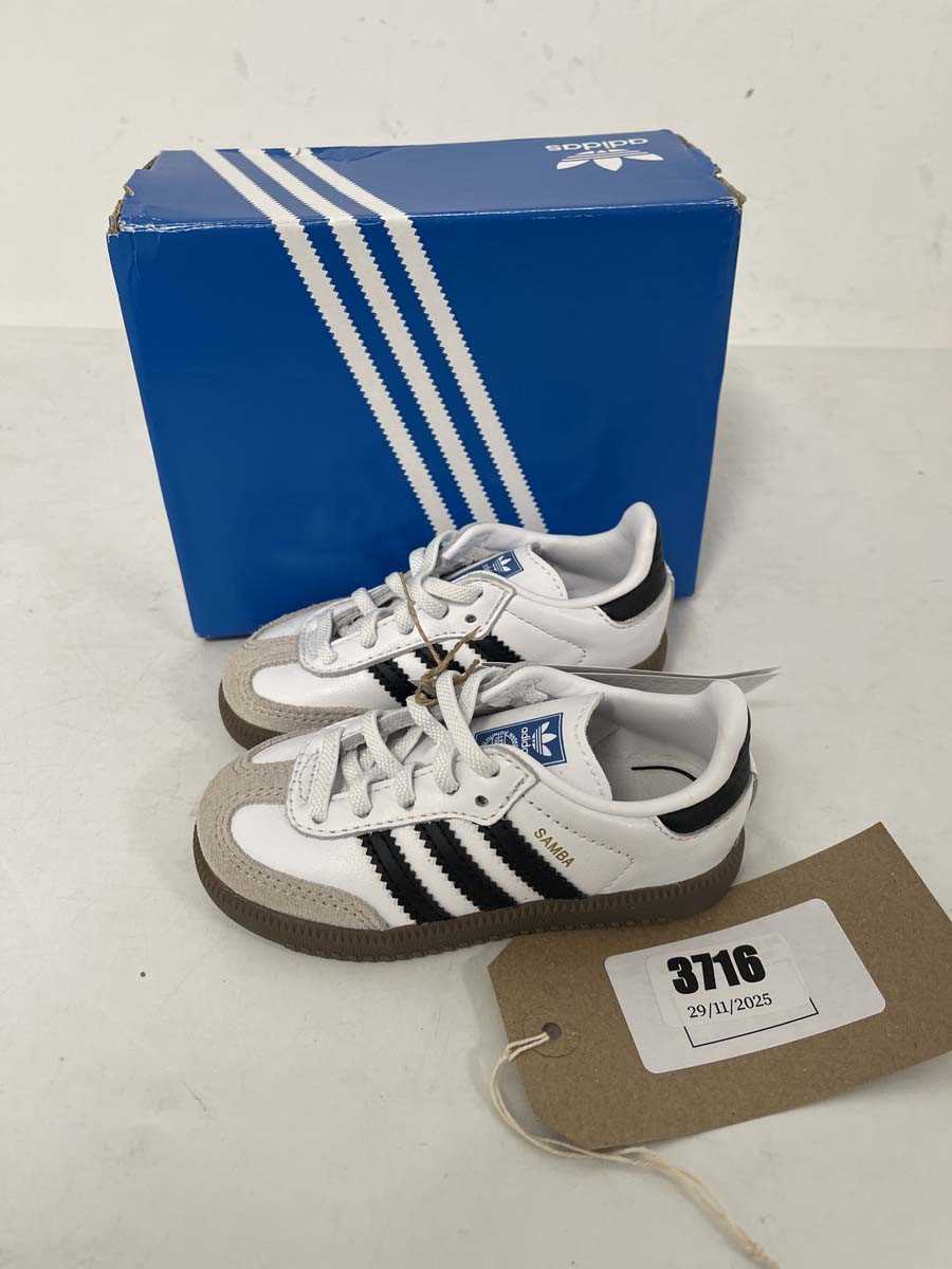 Lot 3716 - Adidas children's samba OG el trainers in...