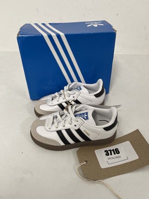 Lot 3716 - Adidas children's samba OG el trainers in...