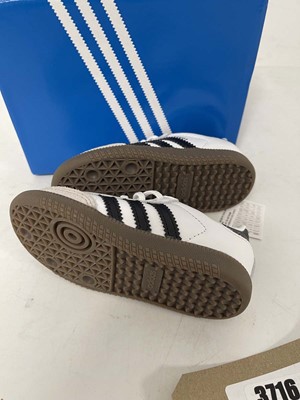 Lot 3716 - Adidas children's samba OG el trainers in...