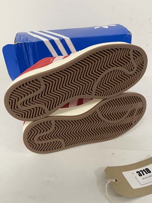 Lot 3718 - Adidas children's campus 00s trainers in red...