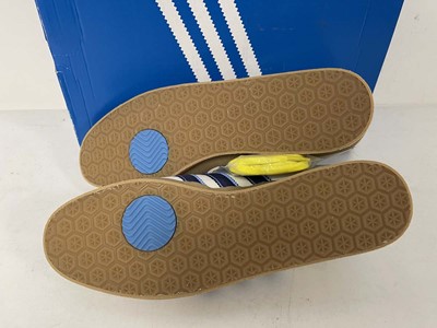 Lot 3725 - Adidas gazelle vintage trainers in white size...