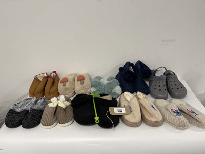 Lot 3735 - 10x Pairs of slippers in various styles to...
