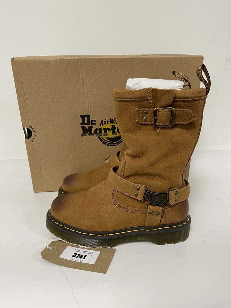 Lot 3741 - Dr Martens anistone hi boots in desert brown...