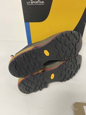 Lot 3752 - La Sportiva TX4 evo ST trainers in night sky...