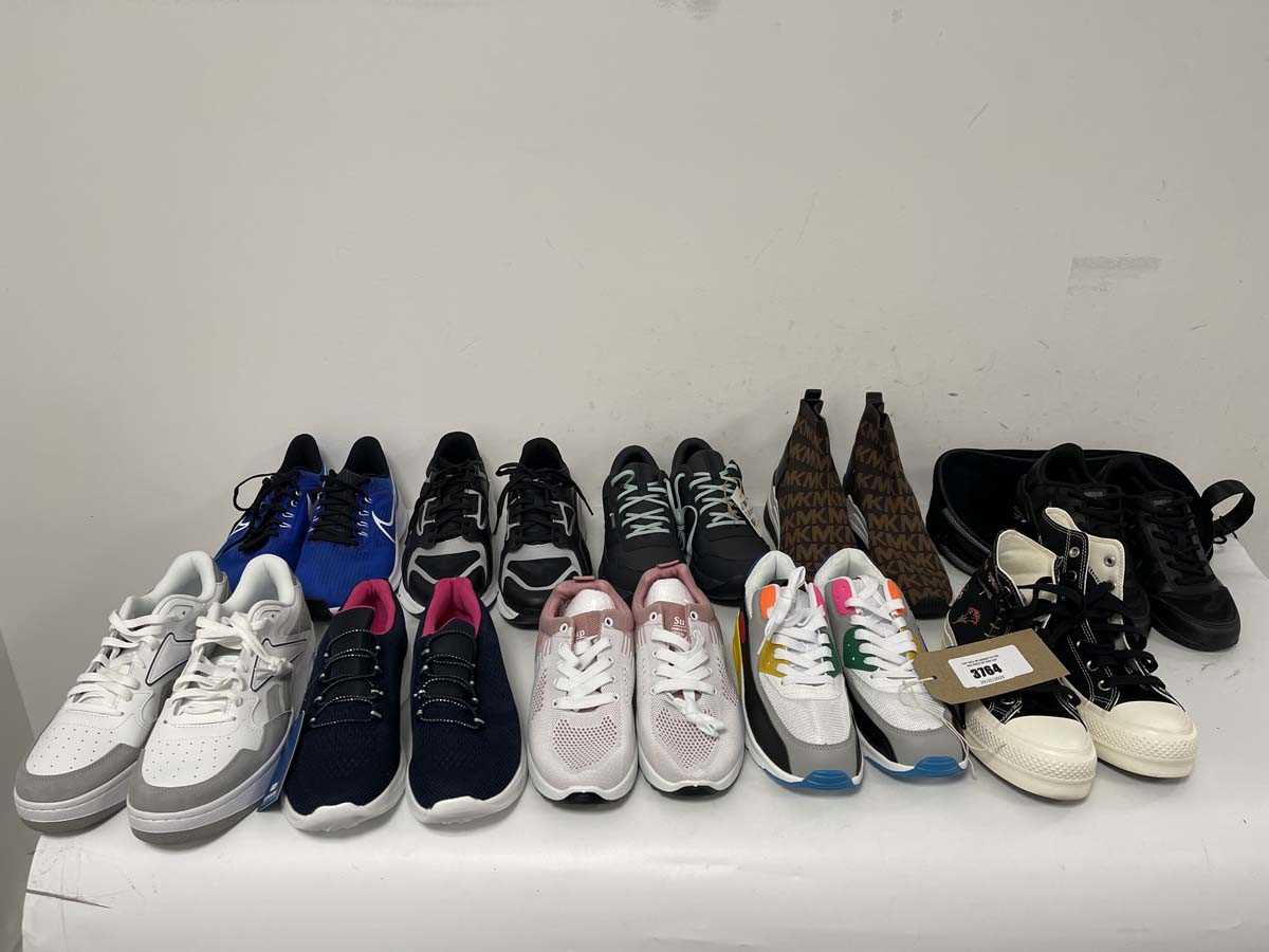 Lot 3764 - 10x Pairs of trainers in various styles to...