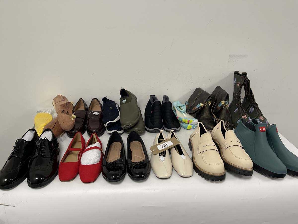 Lot 3767 - 13x Pairs of shoes in various styles to...