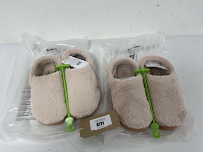 Lot 3771 - 2x Pairs of Crocs classic unfurgettable clogs...