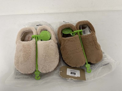 Lot 3773 - 2x Pairs of Crocs classic unfurgettable clogs...