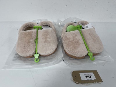 Lot 3774 - 2x Pairs of Crocs classic unfurgettable clogs...