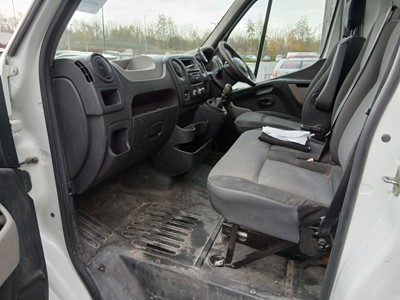 Lot 4003 - (ET10 EKF) 2010 Renault Master MM33 DCI 100...