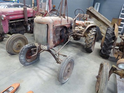 Lot 4142 - 1943 Allis-Chalmers Model B (American) petrol...