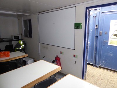 Lot 4011 - 32ft x 10ft blue corrugated steel site canteen...
