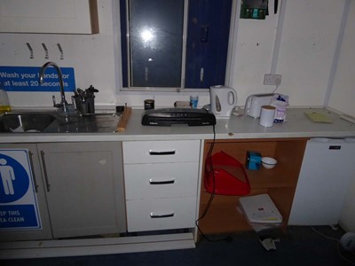 Lot 4012 - 32ft x 10ft blue corrugated steel site office...