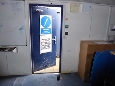 Lot 4012 - 32ft x 10ft blue corrugated steel site office...