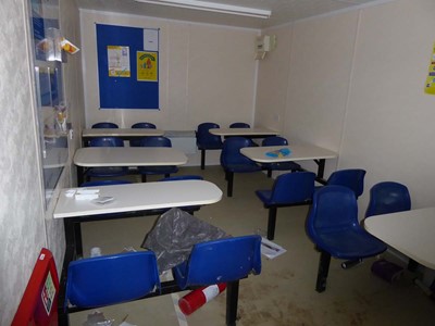 Lot 4014 - 32ft x 10ft Alsim Eco blue steel site canteen...