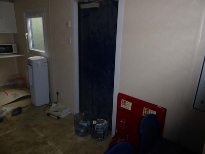 Lot 4014 - 32ft x 10ft Alsim Eco blue steel site canteen...