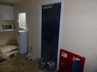 Lot 4014 - 32ft x 10ft Alsim Eco blue steel site canteen...