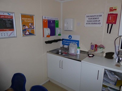 Lot 4014 - 32ft x 10ft Alsim Eco blue steel site canteen...